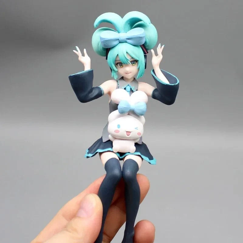 17CM Anime Hatsune Miku X Cinnamoroll Figur Anime Periphere Sammlermodelle Dekorative Dekorationen Kinder Kawaii Geschenk