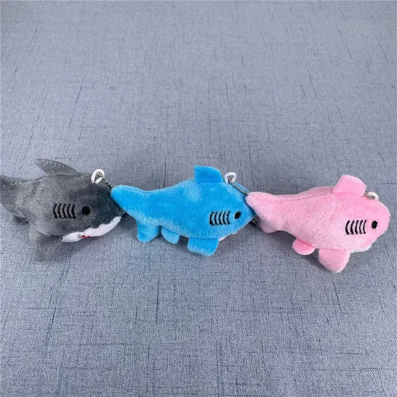 NEU 3 Farben, Größe 8CM Plüsch Hai Ozean Tier Plüschtier Puppe, mit Schlüsselanhänger Geschenk