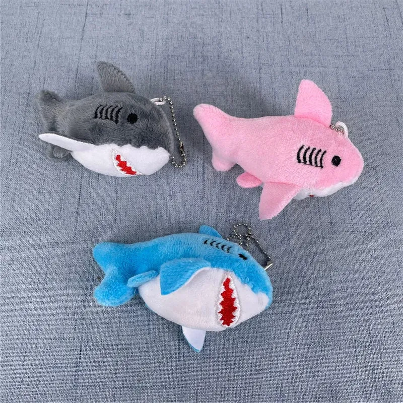 NEU 3 Farben, Größe 8CM Plüsch Hai Ozean Tier Plüschtier Puppe, mit Schlüsselanhänger Geschenk