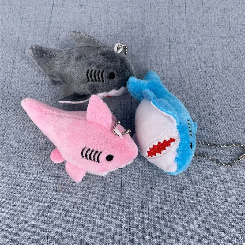 NEU 3 Farben, Größe 8CM Plüsch Hai Ozean Tier Plüschtier Puppe, mit Schlüsselanhänger Geschenk