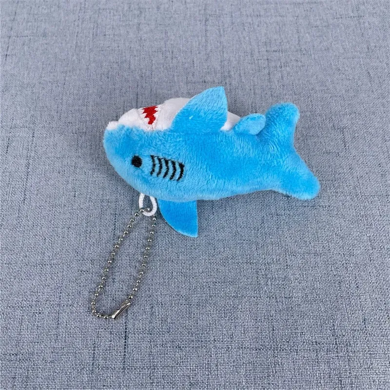NEU 3 Farben, Größe 8CM Plüsch Hai Ozean Tier Plüschtier Puppe, mit Schlüsselanhänger Geschenk