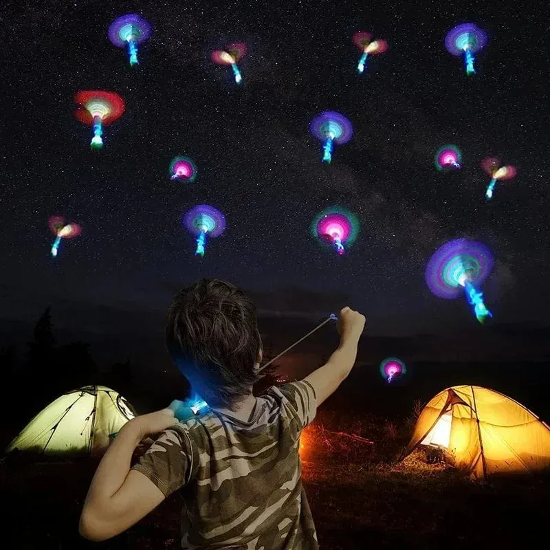 1/10/30/50 stücke Erstaunliche Licht Spielzeug Pfeil Rakete Hubschrauber Fliegen Spielzeug LED Licht Spielzeug Party Spaß Geschenke Gummiband Katapult