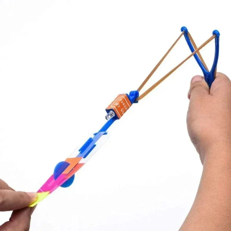1/10/30/50 stücke Erstaunliche Licht Spielzeug Pfeil Rakete Hubschrauber Fliegen Spielzeug LED Licht Spielzeug Party Spaß Geschenke Gummiband Katapult