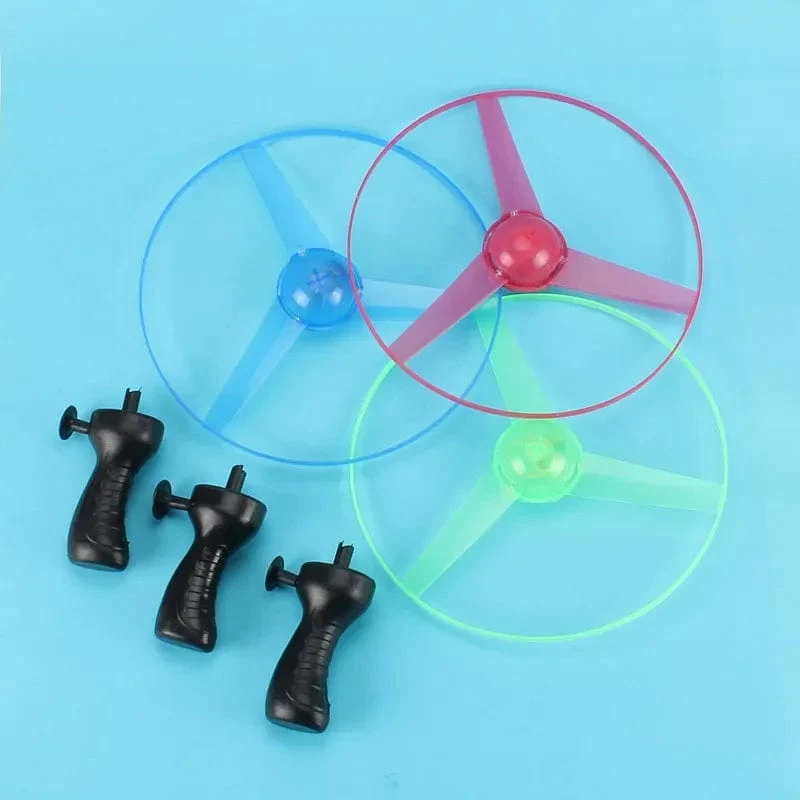 1 Stück leuchtendes UFO mit Zugdraht, lustiges, drehbares Fluggerät mit leuchtendem LED-Licht und Griff, Spielzeug für Kinder, Geschenk für Outdoor-Sport, Eltern-Kind-Spiel