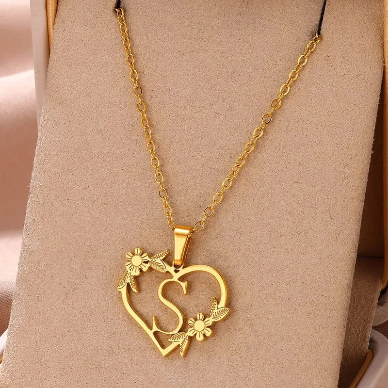 Gold Farbe zierliche Blume Initialen Halskette Frauen Mädchen Edelstahl Herz Brief Choker Halskette Beste Geschenke Alphabet Schmuck