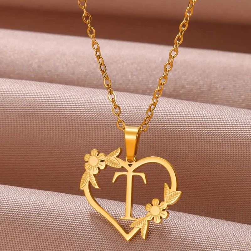 Gold Farbe zierliche Blume Initialen Halskette Frauen Mädchen Edelstahl Herz Brief Choker Halskette Beste Geschenke Alphabet Schmuck