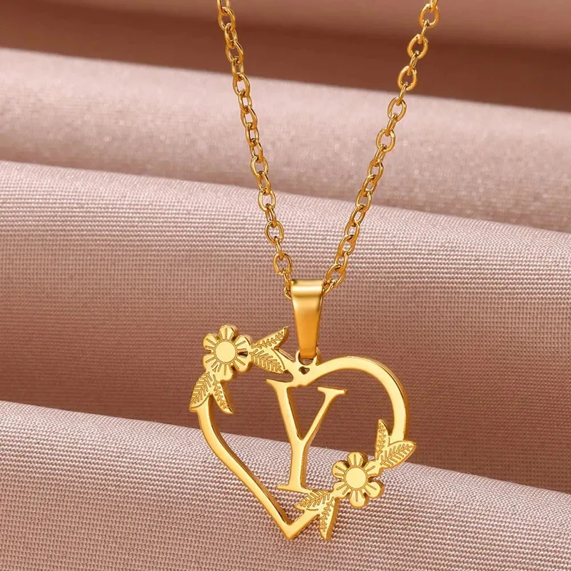 Gold Farbe zierliche Blume Initialen Halskette Frauen Mädchen Edelstahl Herz Brief Choker Halskette Beste Geschenke Alphabet Schmuck
