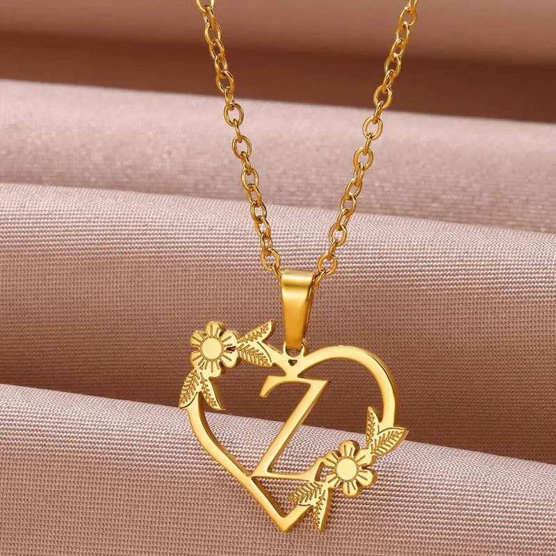 Gold Farbe zierliche Blume Initialen Halskette Frauen Mädchen Edelstahl Herz Brief Choker Halskette Beste Geschenke Alphabet Schmuck