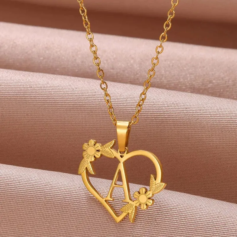 Gold Farbe zierliche Blume Initialen Halskette Frauen Mädchen Edelstahl Herz Brief Choker Halskette Beste Geschenke Alphabet Schmuck