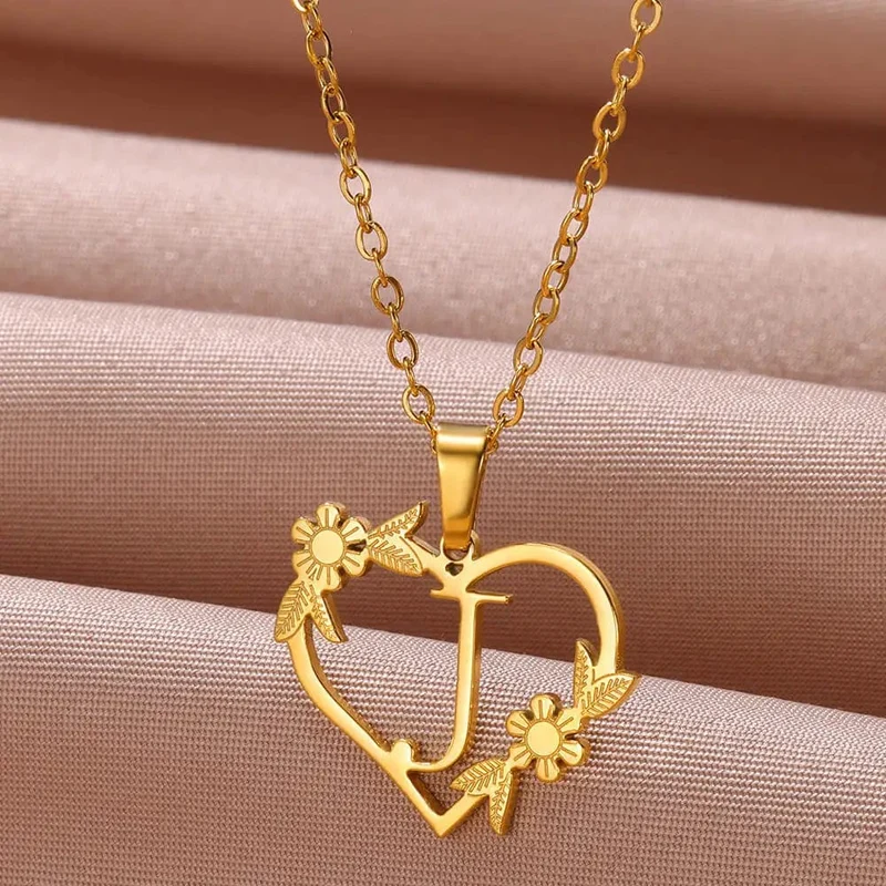 Gold Farbe zierliche Blume Initialen Halskette Frauen Mädchen Edelstahl Herz Brief Choker Halskette Beste Geschenke Alphabet Schmuck