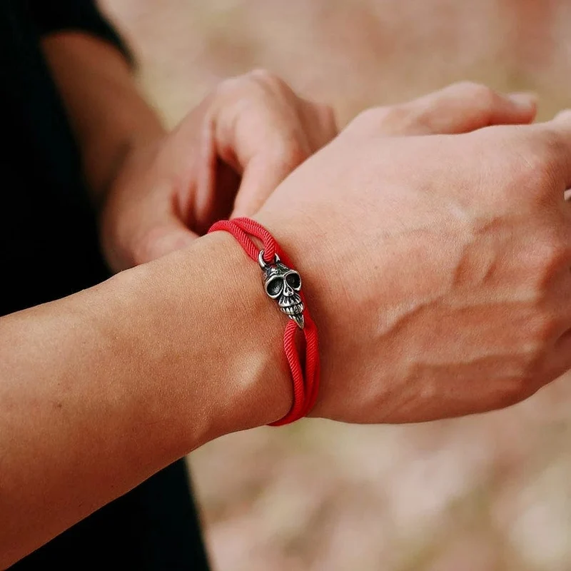 Neues Gothic-Totenkopf-Armband für Männer, handgefertigt, verschiebbar, verstellbar, dünne Schnur, Braslet, einfacher Haken, nautisches Skelett-Armband, Pulseria