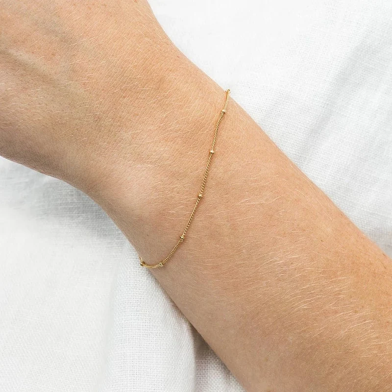 eManco Schlichtes Damen-Kugelkettenarmband, Schmuck, mehrlagiges feines Perlenkettenarmband, Damen-Edelstahlkette