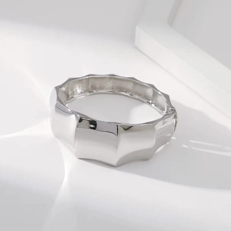 Heißer Verkauf Breite Armreifen Minimalistischen Legierung Gold Farbe Armbänder Für Frauen Zubehör Mode Schmuck Engagement Party Geschenk