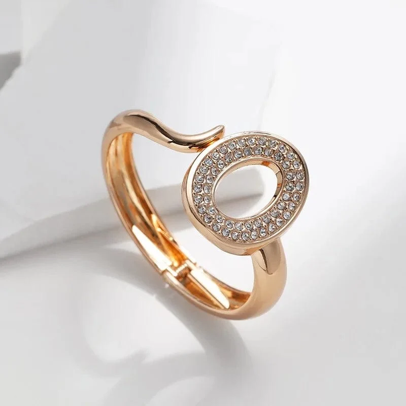 Heißer Verkauf Breite Armreifen Minimalistischen Legierung Gold Farbe Armbänder Für Frauen Zubehör Mode Schmuck Engagement Party Geschenk