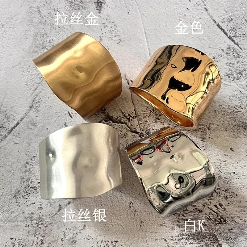 Heißer Verkauf Breite Armreifen Minimalistischen Legierung Gold Farbe Armbänder Für Frauen Zubehör Mode Schmuck Engagement Party Geschenk