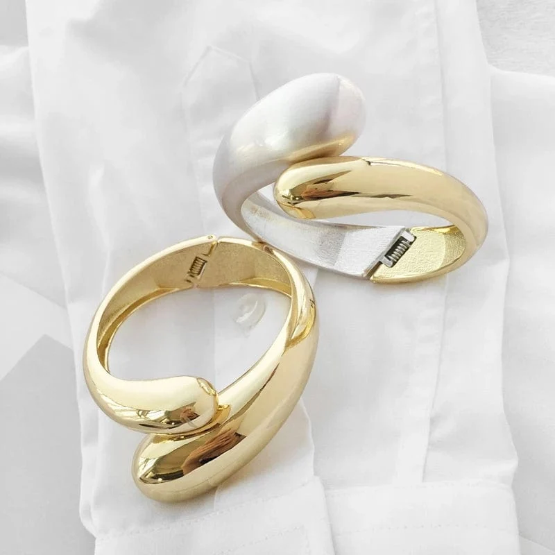 Heißer Verkauf Breite Armreifen Minimalistischen Legierung Gold Farbe Armbänder Für Frauen Zubehör Mode Schmuck Engagement Party Geschenk