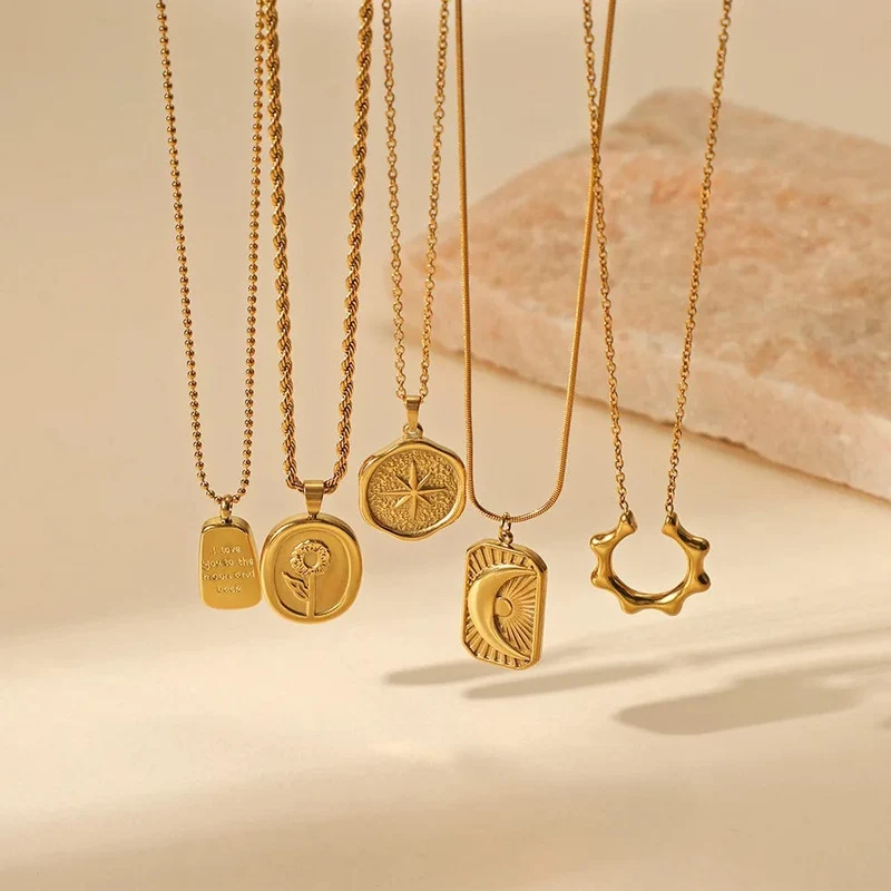 316L Edelstahl Stern Mond Blume Hängeanhänger Halskette für Frauen Minimalistische goldene Kette Halskette Accessoire