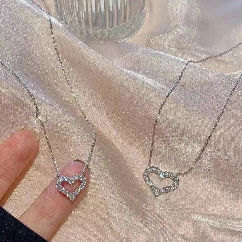 Korean Fashion Halskette für Frauen Herzförmige Zirkon Halskette Anhänger Temperament Schlüsselbein Kette Geburtstag Party Schmuck Geschenk