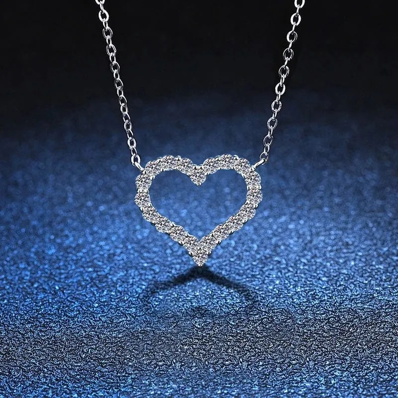 Korean Fashion Halskette für Frauen Herzförmige Zirkon Halskette Anhänger Temperament Schlüsselbein Kette Geburtstag Party Schmuck Geschenk