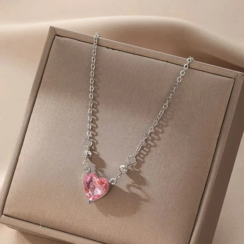 Korean Fashion Halskette für Frauen Herzförmige Zirkon Halskette Anhänger Temperament Schlüsselbein Kette Geburtstag Party Schmuck Geschenk