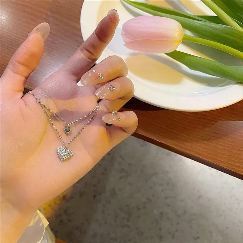 Korean Fashion Halskette für Frauen Herzförmige Zirkon Halskette Anhänger Temperament Schlüsselbein Kette Geburtstag Party Schmuck Geschenk