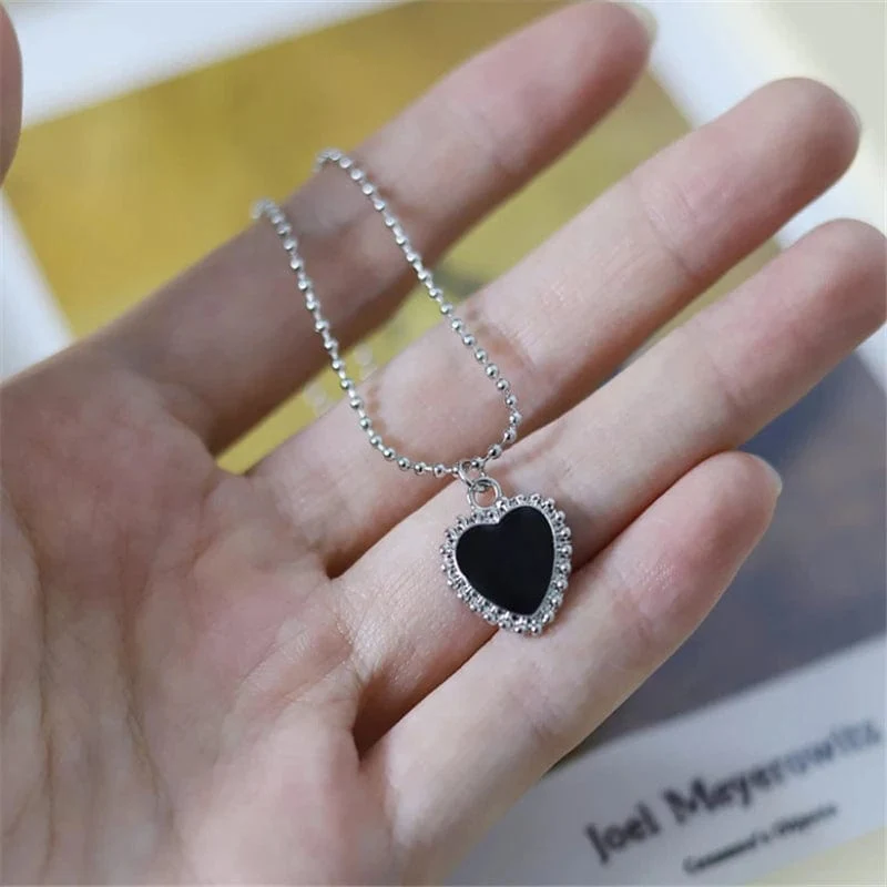 Korean Fashion Halskette für Frauen Herzförmige Zirkon Halskette Anhänger Temperament Schlüsselbein Kette Geburtstag Party Schmuck Geschenk