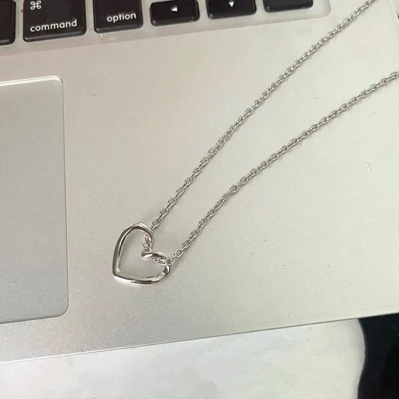 Korean Fashion Halskette für Frauen Herzförmige Zirkon Halskette Anhänger Temperament Schlüsselbein Kette Geburtstag Party Schmuck Geschenk