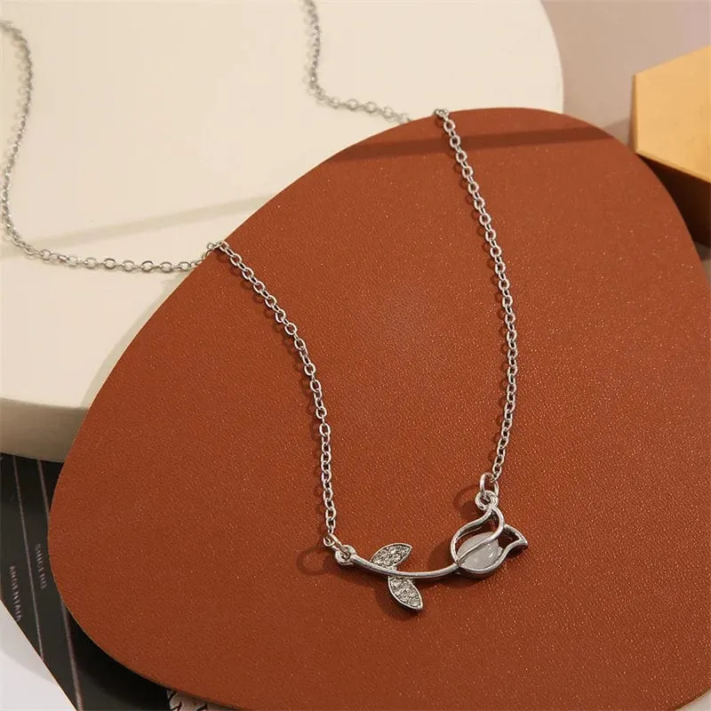 Korean Fashion Halskette für Frauen Herzförmige Zirkon Halskette Anhänger Temperament Schlüsselbein Kette Geburtstag Party Schmuck Geschenk