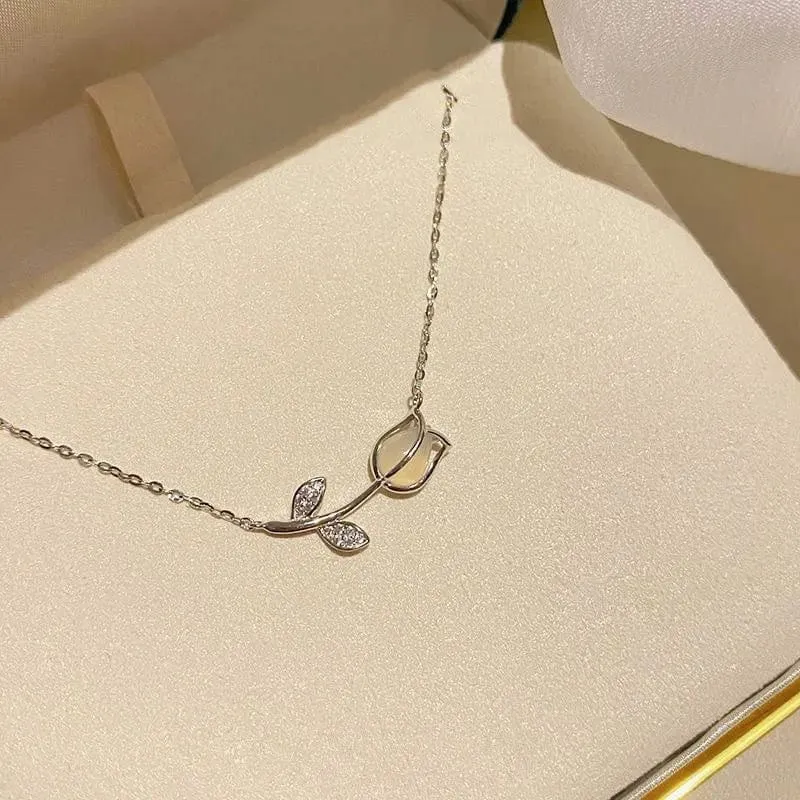 Korean Fashion Halskette für Frauen Herzförmige Zirkon Halskette Anhänger Temperament Schlüsselbein Kette Geburtstag Party Schmuck Geschenk