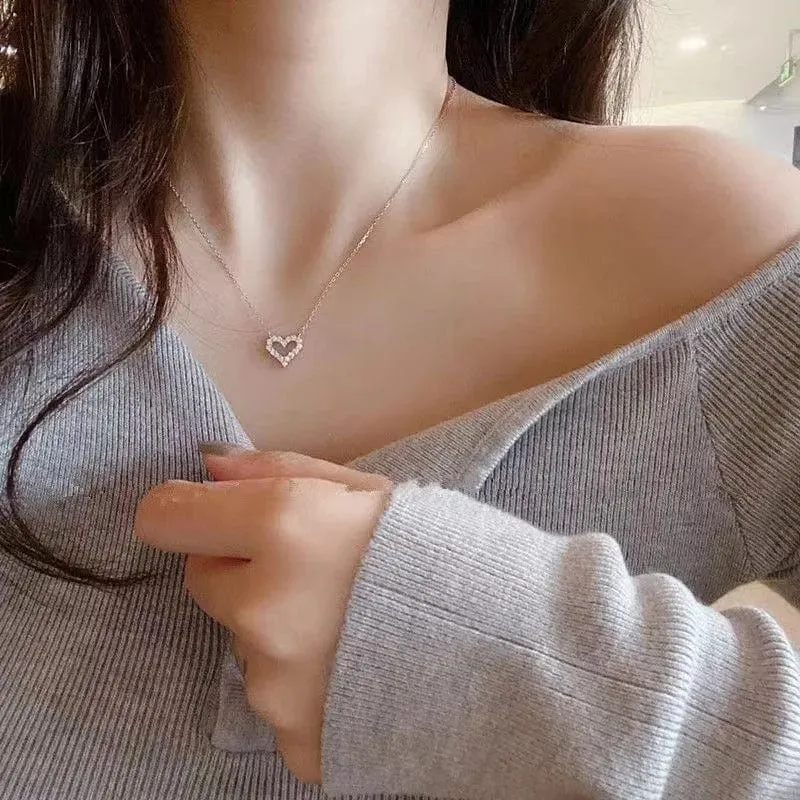 Korean Fashion Halskette für Frauen Herzförmige Zirkon Halskette Anhänger Temperament Schlüsselbein Kette Geburtstag Party Schmuck Geschenk