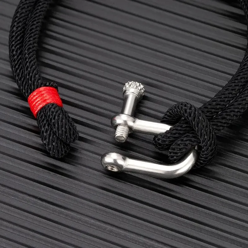 MKENDN Herren-Survival-Armband aus schwarzem Edelstahl in U-Form für Outdoor-Camping, Rettungs- und Notfall-Schädel-Seilarmband für Damen