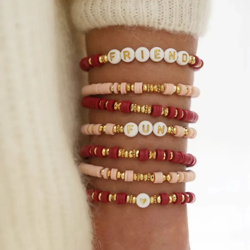 HERLOOK Boho-Schmuck, stapelbare Heishi-Armbänder für Frauen, Sommer-Armband aus Polymer-Tonperlen, goldfarben, verteilte Perlen, Pulseras
