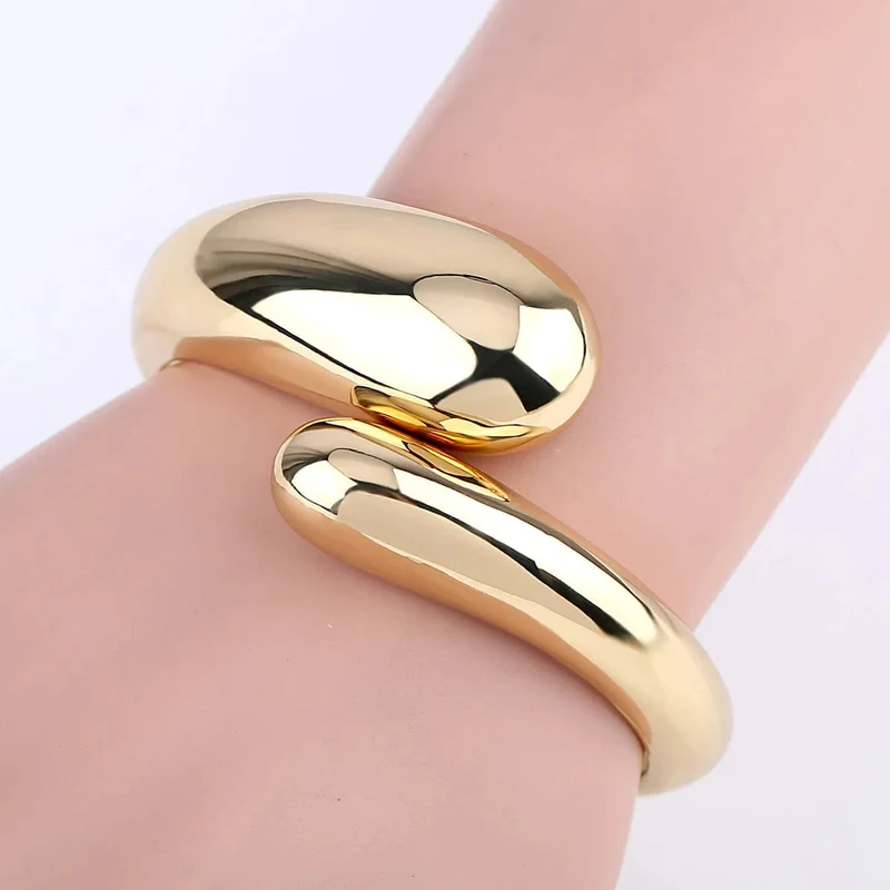 SHANGZHIHUA Europäischer und amerikanischer Trend Neues offenes Armband aus Metall mit geometrischem Design für Damenmode und hochwertigen Schmuck