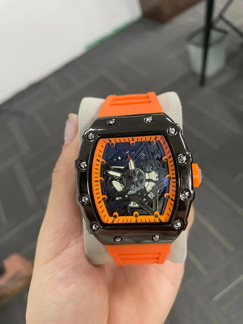 UTHAI Herrenuhr, sportlich, dominant, trendig, wasserdicht, tonnenförmig, originelle Armbanduhr für Herren, Quarzuhr, Geschenk