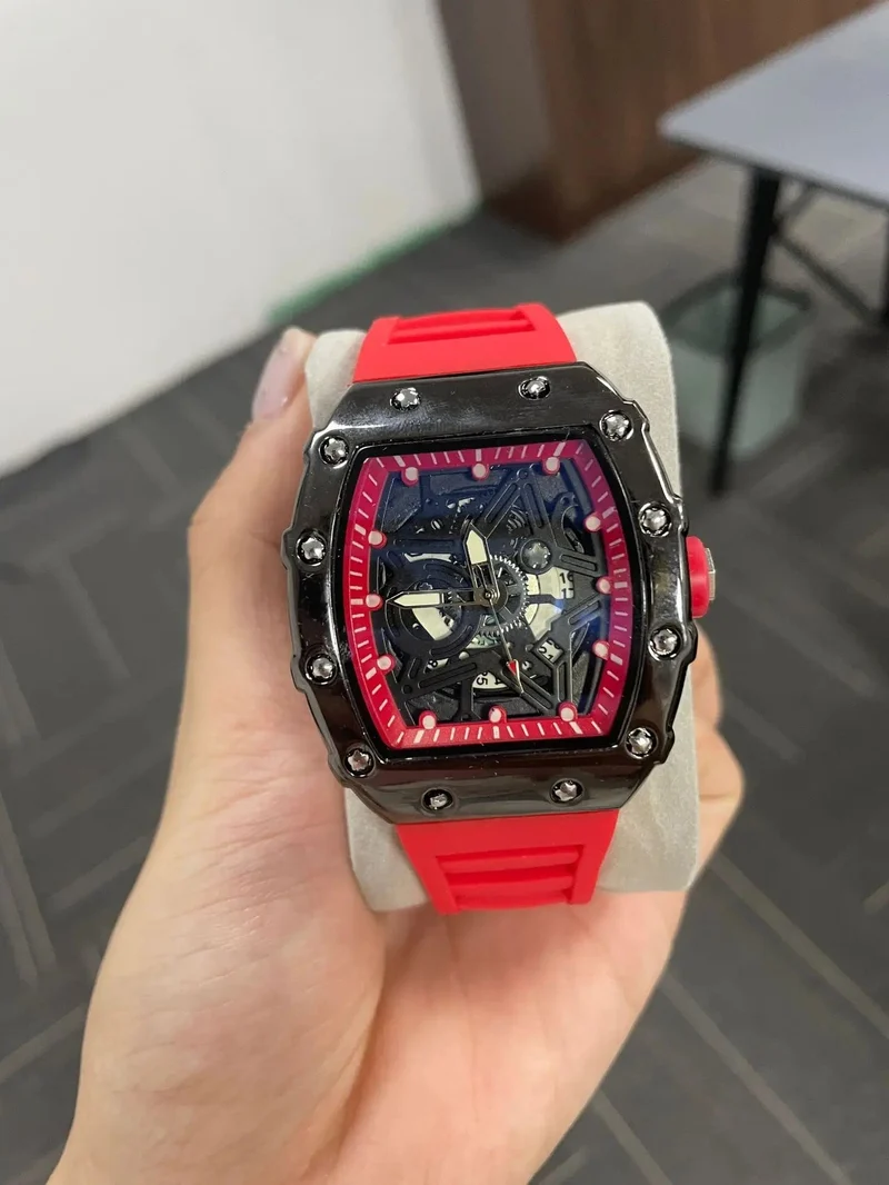 UTHAI Herrenuhr, sportlich, dominant, trendig, wasserdicht, tonnenförmig, originelle Armbanduhr für Herren, Quarzuhr, Geschenk