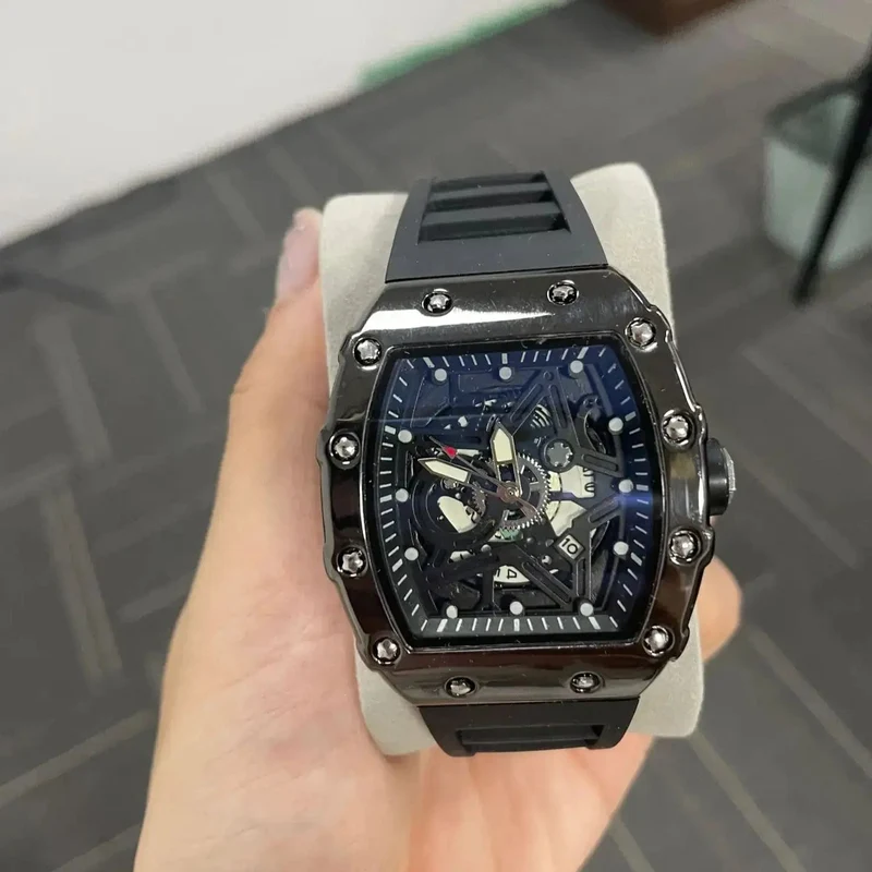 UTHAI Herrenuhr, sportlich, dominant, trendig, wasserdicht, tonnenförmig, originelle Armbanduhr für Herren, Quarzuhr, Geschenk