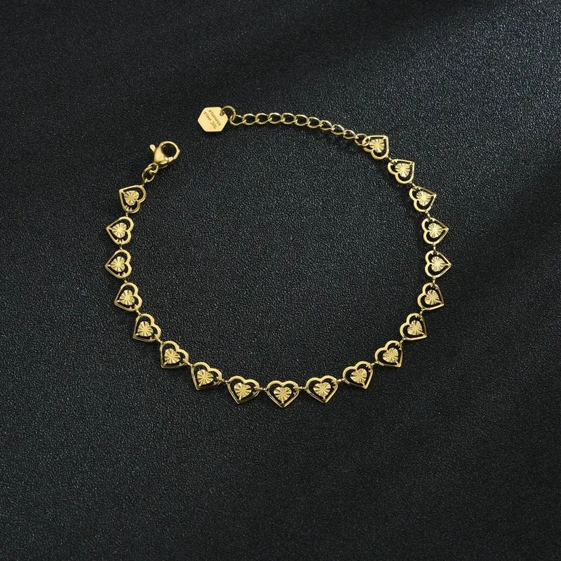 Hochwertiges Edelstahl 14K vergoldetes hohles Herzarmband für Frauen Charm Hochzeit Verlobungsfeier Modeschmuck
