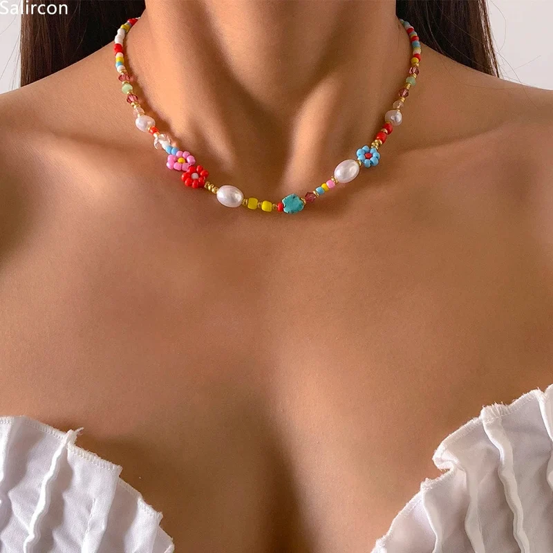 Barocke Simulierte Perlen Niedliche Blumen Bunte handgewebte Perlen Kurze Schlüsselbeinkette Chokerhalskette Für Frauen Mädchen Schmuck