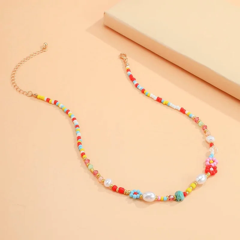 Barocke Simulierte Perlen Niedliche Blumen Bunte handgewebte Perlen Kurze Schlüsselbeinkette Chokerhalskette Für Frauen Mädchen Schmuck