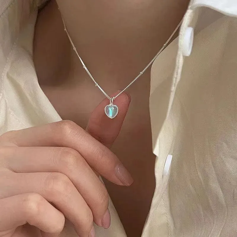Kpop Herz-Halskette, französische Glücksbohne, Liebes-Schlüsselbeinkette, koreanische einfache weibliche Doppelschicht-Halskette, weiblicher Anhänger für Frauen