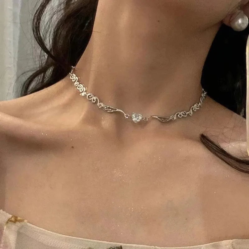 Kpop Herz-Halskette, französische Glücksbohne, Liebes-Schlüsselbeinkette, koreanische einfache weibliche Doppelschicht-Halskette, weiblicher Anhänger für Frauen