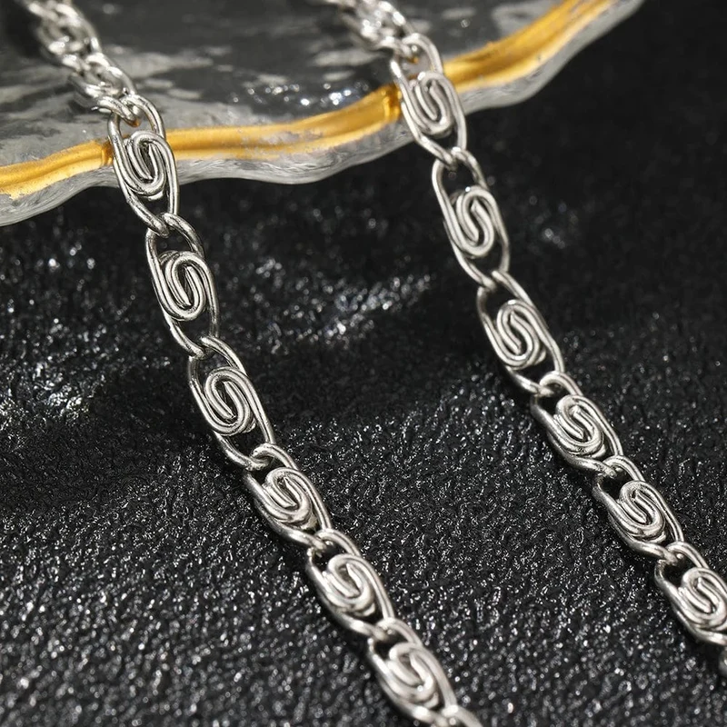 Edelstahlarmband im neuen Stil, Einfachheit, Subtilität, Büroklammerkette, leichtes Luxusarmband für Frauen, Schmuck für den täglichen Gebrauch