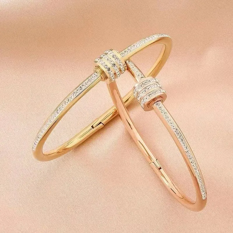 Titanstahl-Armband mit weißer Perlmutterfalter-Muschel, Luxus-Design, Edelstahl-Armreif für Damen, Schmuck für Damen