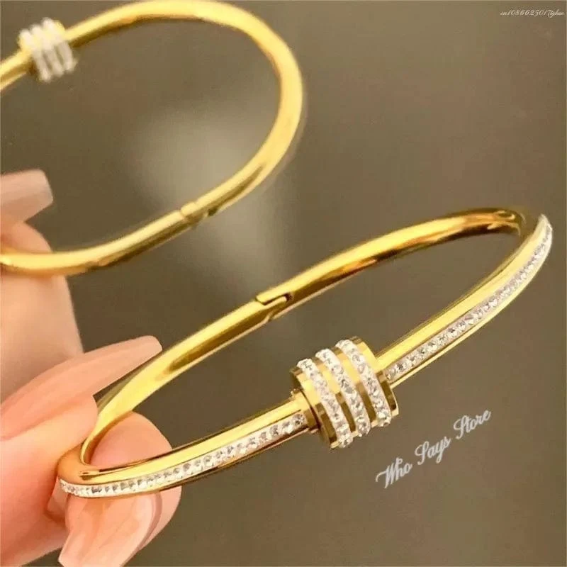 Titanstahl-Armband mit weißer Perlmutterfalter-Muschel, Luxus-Design, Edelstahl-Armreif für Damen, Schmuck für Damen