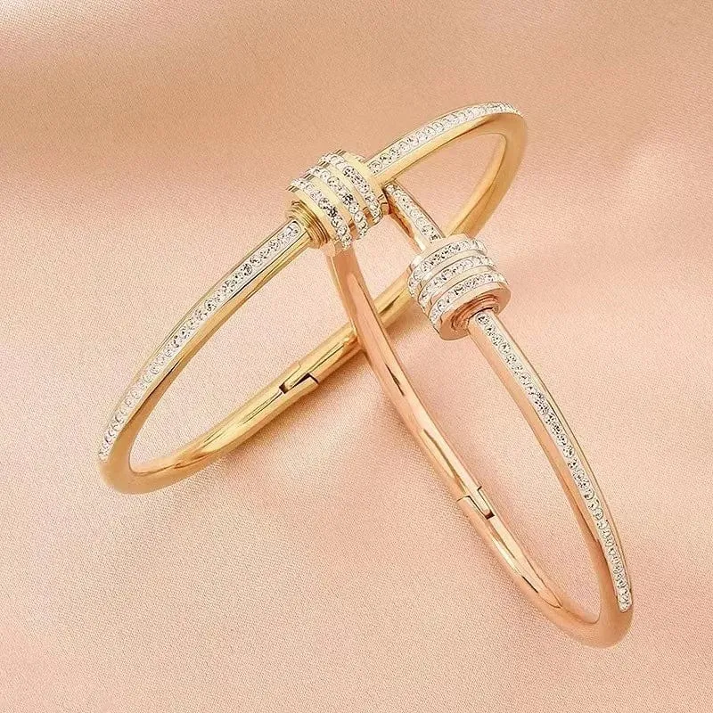 Titanstahl-Armband mit weißer Perlmutterfalter-Muschel, Luxus-Design, Edelstahl-Armreif für Damen, Schmuck für Damen