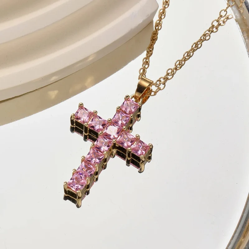 Neue Mode Halsketten Weibliche Anhänger Gold Multi Farbe Kristall Jesus Kreuz Anhänger Für Frauen Halskette Party Freizeit Schmuck