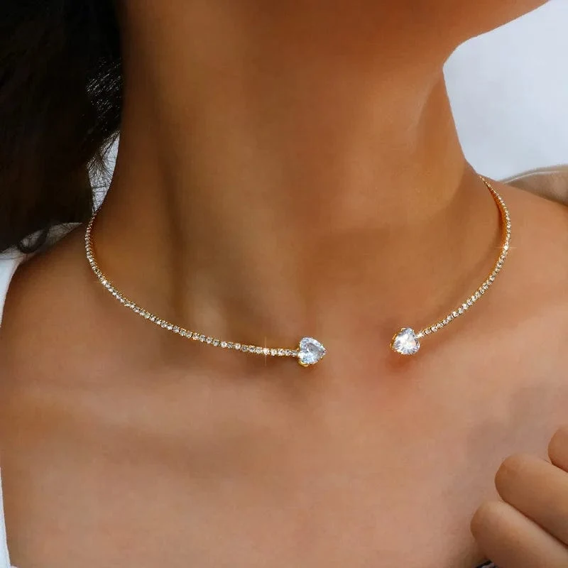 Modische Halskette mit Strass-Herz-Kragen für Frauen, einfache offene Halskette, Drehmomente, Schmuckzubehör