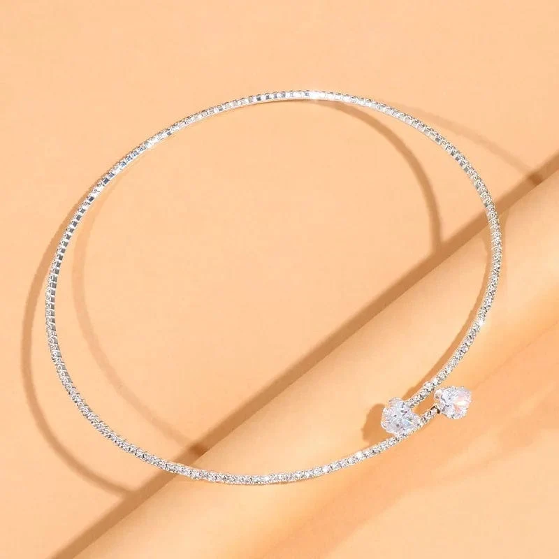 Modische Halskette mit Strass-Herz-Kragen für Frauen, einfache offene Halskette, Drehmomente, Schmuckzubehör