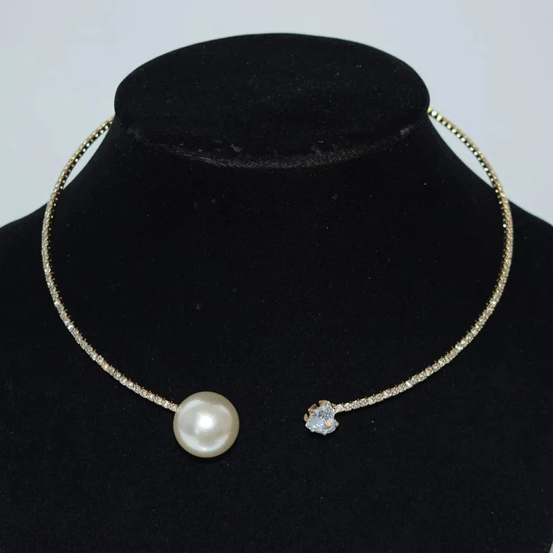 Modische Halskette mit Strass-Herz-Kragen für Frauen, einfache offene Halskette, Drehmomente, Schmuckzubehör