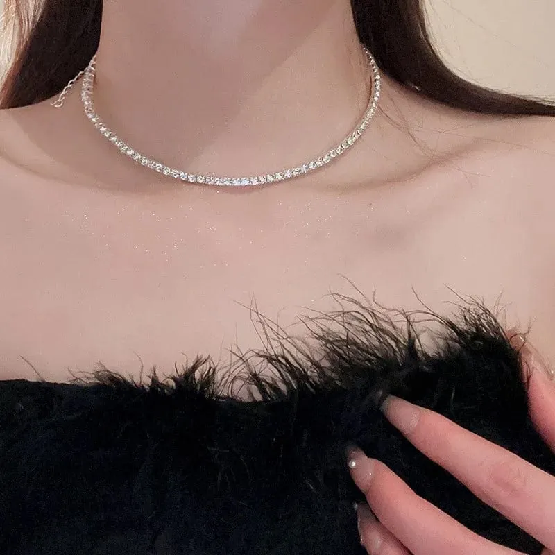 Modische Halskette mit Strass-Herz-Kragen für Frauen, einfache offene Halskette, Drehmomente, Schmuckzubehör